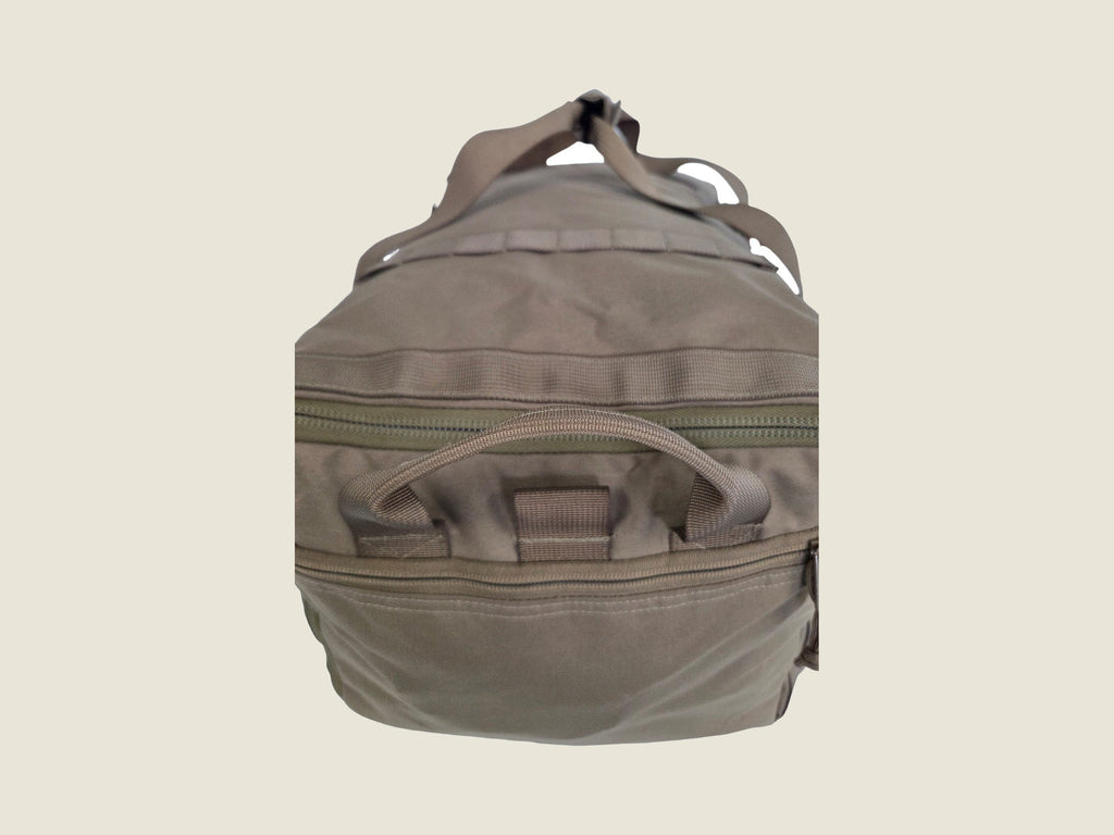 LT1 duffle bag, end panel zip and grab handle