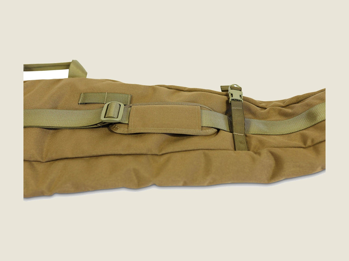 R1 bow case coyote brown, YKK zipper and webbing detail