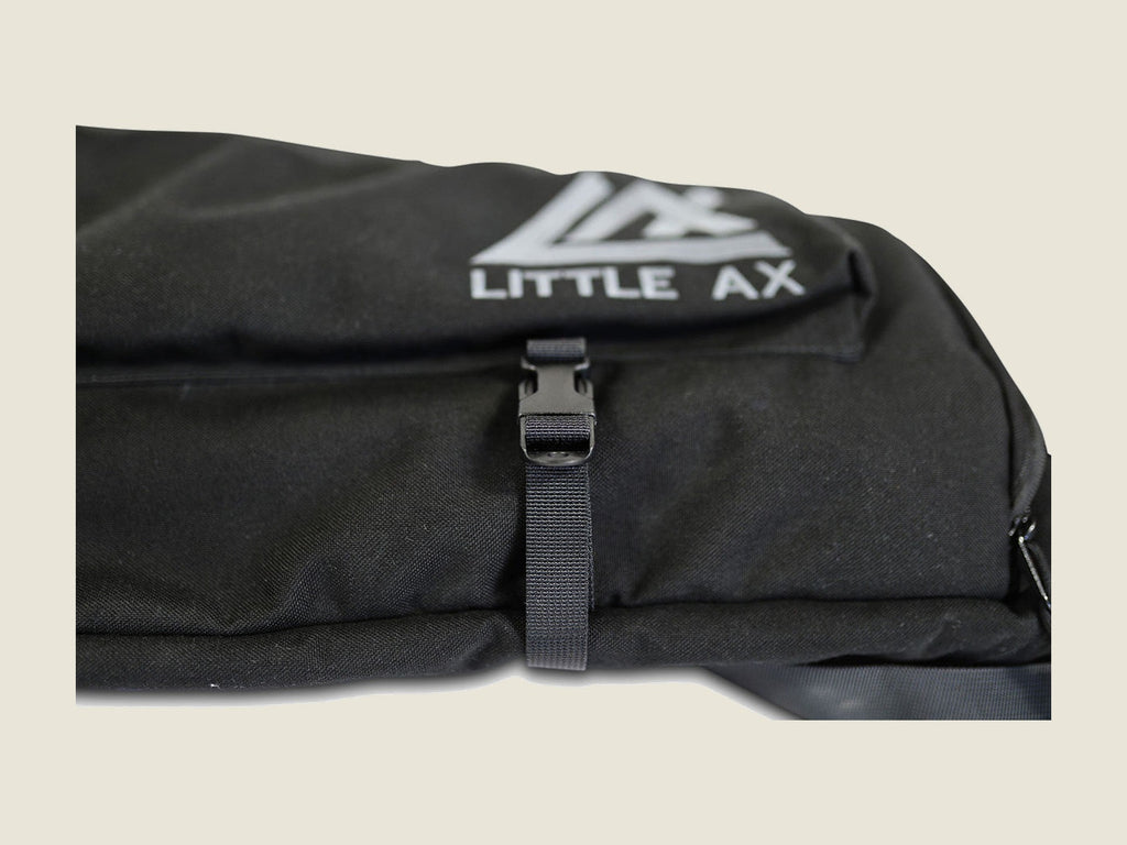 R2 bow case black, arrow gusset detail